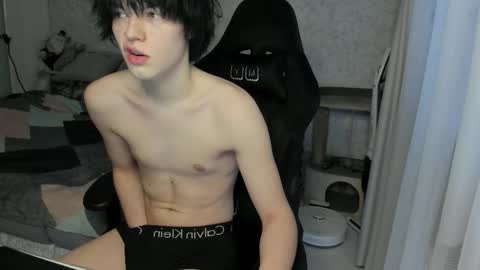 Bella and John online show from January 19, 1:32 pm