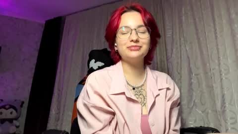 Snapshot of orahisle chatting on October 14, 4:21 pm Thea online show from October 14, 4:21 pm