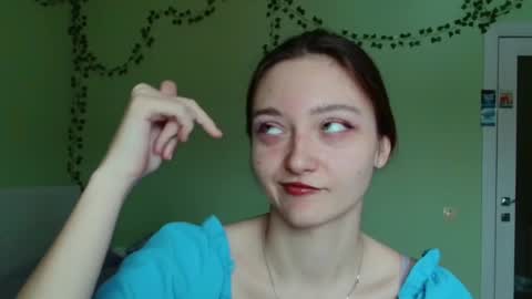 Melani  online show from February 7, 12:30 pm