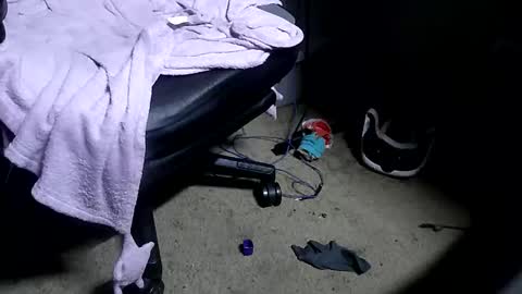 orgasmgiver9090 online show from February 22, 11:57 am