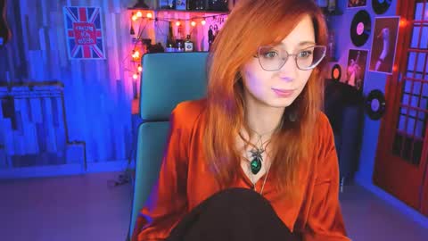 Snapshot of orianna_blade chatting on December 22, 3:22 pm Orianna -  Hi Im into geek culture cosplay crafting LARP games. Shall we play DnD online show from December 22, 3:22 pm