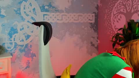 Snapshot of orianna_blade chatting on December 25, 9:13 am Orianna -  Hi Im into geek culture cosplay crafting LARP games. Shall we play DnD online show from December 25, 9:13 am