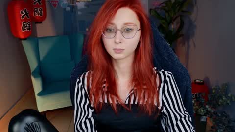 Snapshot of orianna_blade chatting on January 7, 3:12 pm Orianna -  Hi Im into geek culture cosplay crafting LARP games. Shall we play DnD online show from January 7, 3:12 pm