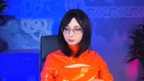 Snapshot of orianna_blade chatting on February 2, 4:11 pm Orianna -  Hi Im into geek culture cosplay crafting LARP games. Shall we play DnD online show from February 2, 4:11 pm