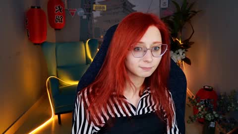 Snapshot of orianna_blade chatting on January 7, 6:45 pm Orianna -  Hi Im into geek culture cosplay crafting LARP games. Shall we play DnD online show from January 7, 6:45 pm