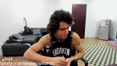 Snapshot of orlando__bloom chatting on January 3, 4:06 pm Fansly and Instagram -  online show from January 3, 4:06 pm