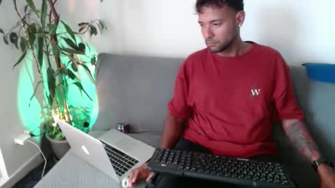 Snapshot of orlando_horny chatting on September 30, 10:31 pm orlando_horny online show from September 30, 10:31 pm