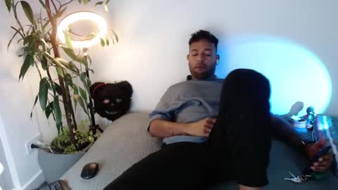 Snapshot of orlando_horny chatting on October 11, 2:49 am orlando_horny online show from October 11, 2:49 am