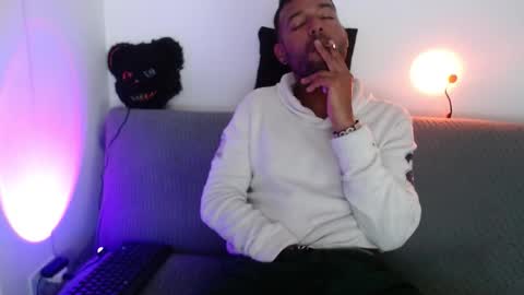 Snapshot of orlando_horny chatting on October 23, 1:51 am orlando_horny online show from October 23, 1:51 am