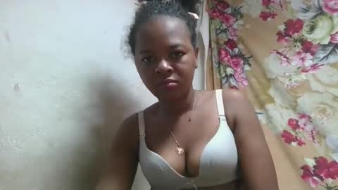 ornellahhh online show from October 1, 4:33 am