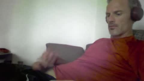 orwel09 online show from November 25, 3:22 pm