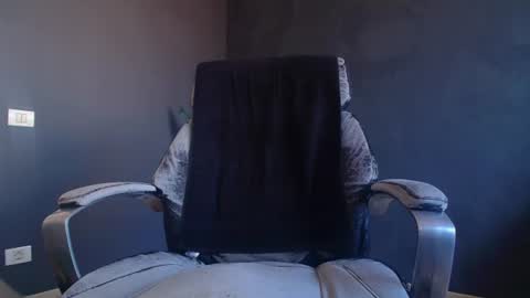 OscarWills online show from June 26, 5:57 am