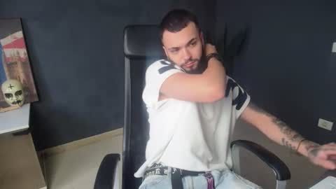 OscarWills online show from July 27, 5:05 am