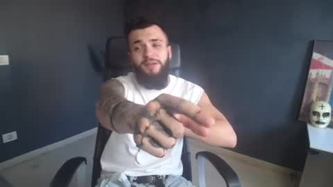 OscarWills online show from July 19, 4:26 am