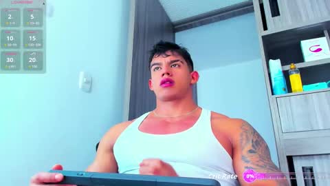Snapshot of oskar_ford21 chatting on October 4, 4:38 pm Oskar Ford NEW ACCOUNT online show from October 4, 4:38 pm