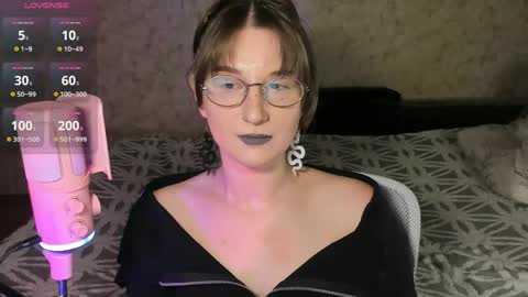 Leliana online show from April 14, 3:48 pm