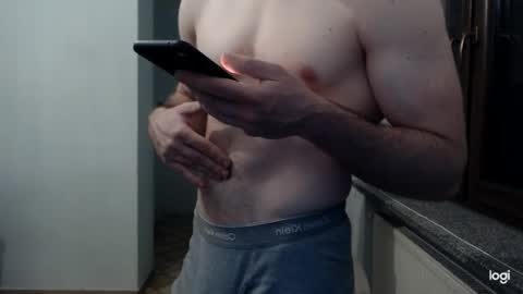 oskars99411900 online show from December 4, 10:57 pm