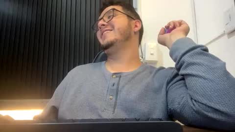 Snapshot of osomalicioso chatting on October 23, 4:58 am juan online show from October 23, 4:58 am