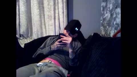 Snapshot of owen162462 chatting on February 27, 11:15 pm Owen kayz online show from February 27, 11:15 pm