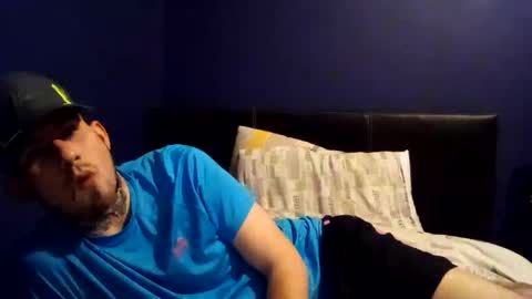 Snapshot of owen162462 chatting on September 10, 12:11 am Owen kayz online show from September 10, 12:11 am