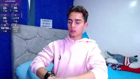 Owen  Independent model  online show from February 27, 8:13 am