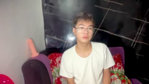 p1noytwink_gelo online show from August 8, 12:59 pm