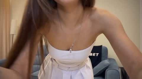 Polli    IG    paaulina love   online show from December 8, 1:58 pm