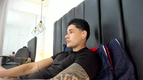 Javi    online show from February 5, 2:20 pm