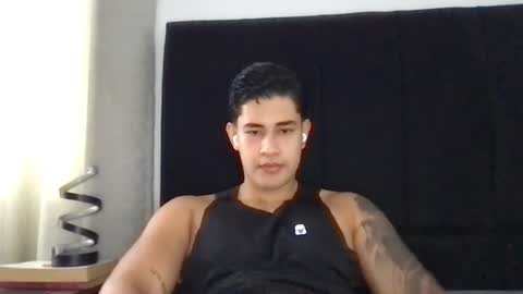 Javi    online show from July 13, 8:12 pm