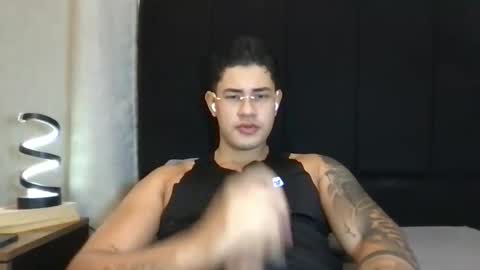 Javi    online show from May 15, 9:07 am