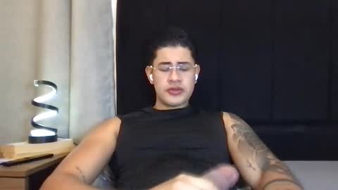Javi    online show from May 18, 6:08 am