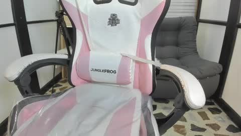 Snapshot of paigejayden chatting on March 12, 12:09 am Paige online show from March 12, 12:09 am