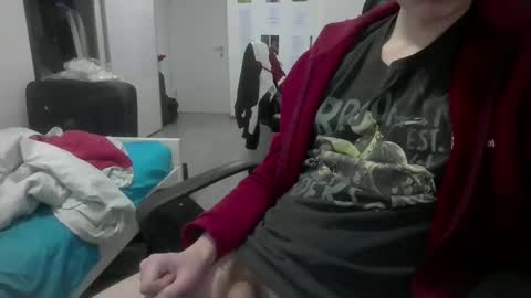 pere online show from May 1, 4:56 pm