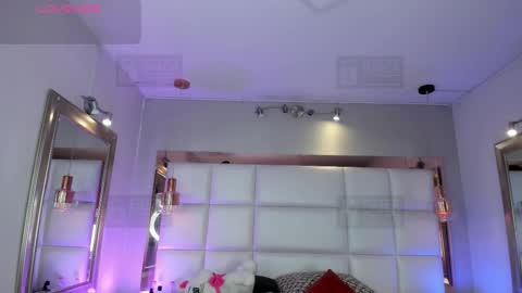 Palmer  online show from February 21, 9:07 pm