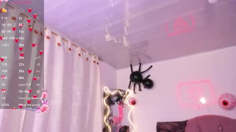 palmerfox_tay online show from October 18, 5:00 am