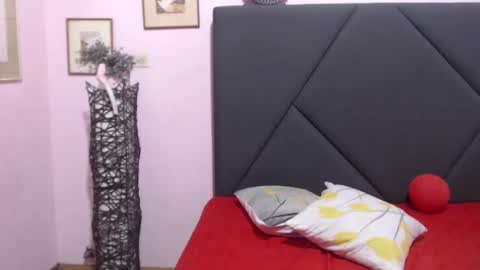 pamela_echeverria online show from September 12, 1:57 pm