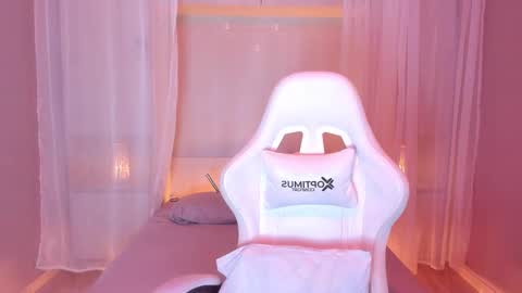  P A M  online show from October 5, 5:49 am