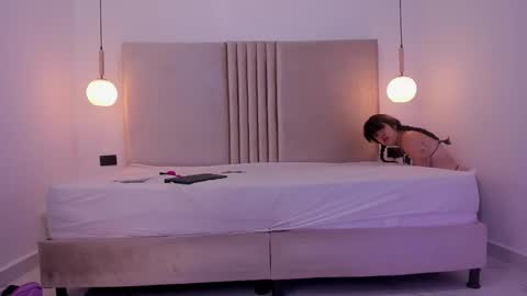 pamelabonnet_mml online show from November 5, 8:33 pm