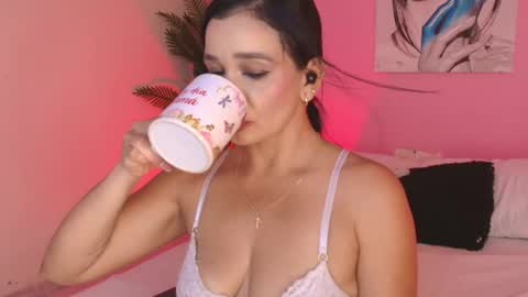 Pammela Smith online show from February 17, 8:08 pm