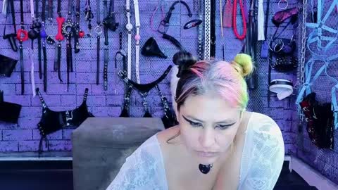 PandoraNez online show from April 8, 8:17 am