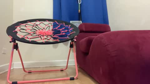 PantsLessTraveler online show from February 13, 12:00 pm