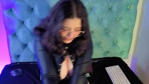 Paola Lyon online show from March 27, 7:04 pm