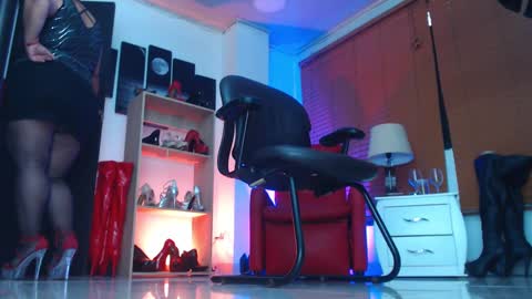 PAOLA  online show from September 18, 11:36 am