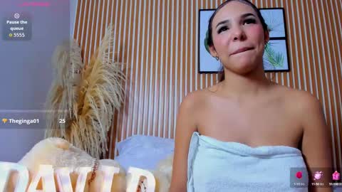 paola online show from September 15, 4:47 am