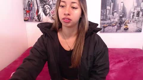 Paola online show from February 3, 11:36 am