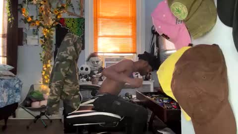 papian0 online show from October 24, 6:30 pm