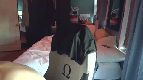 PapiiNyc21 online show from March 31, 7:03 pm