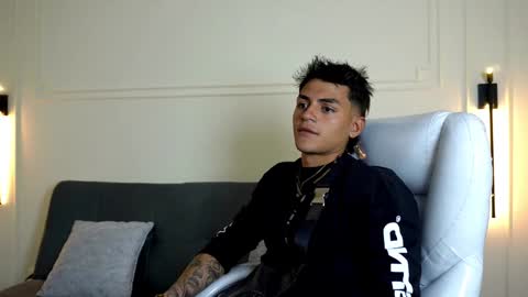 Ryan And Casper online show from February 8, 12:17 am