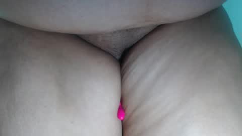 Snapshot of pareja_explosivasexx chatting on February 10, 9:36 am Luna online show from February 10, 9:36 am