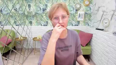 Paris online show from November 6, 8:45 pm